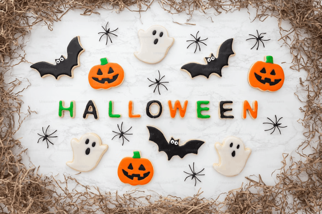 15 Last-Minute Halloween Costumes From Stuff Already in Your Closet